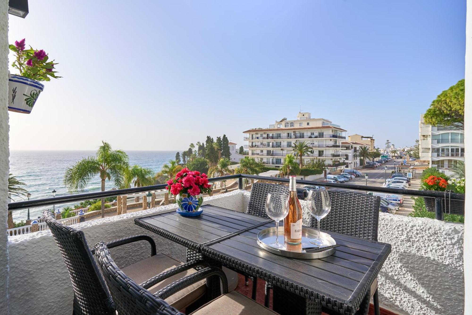 Ferienwohnung Spectacular Sea Views, 2 Bed,2 Bath Nerja Exterior foto