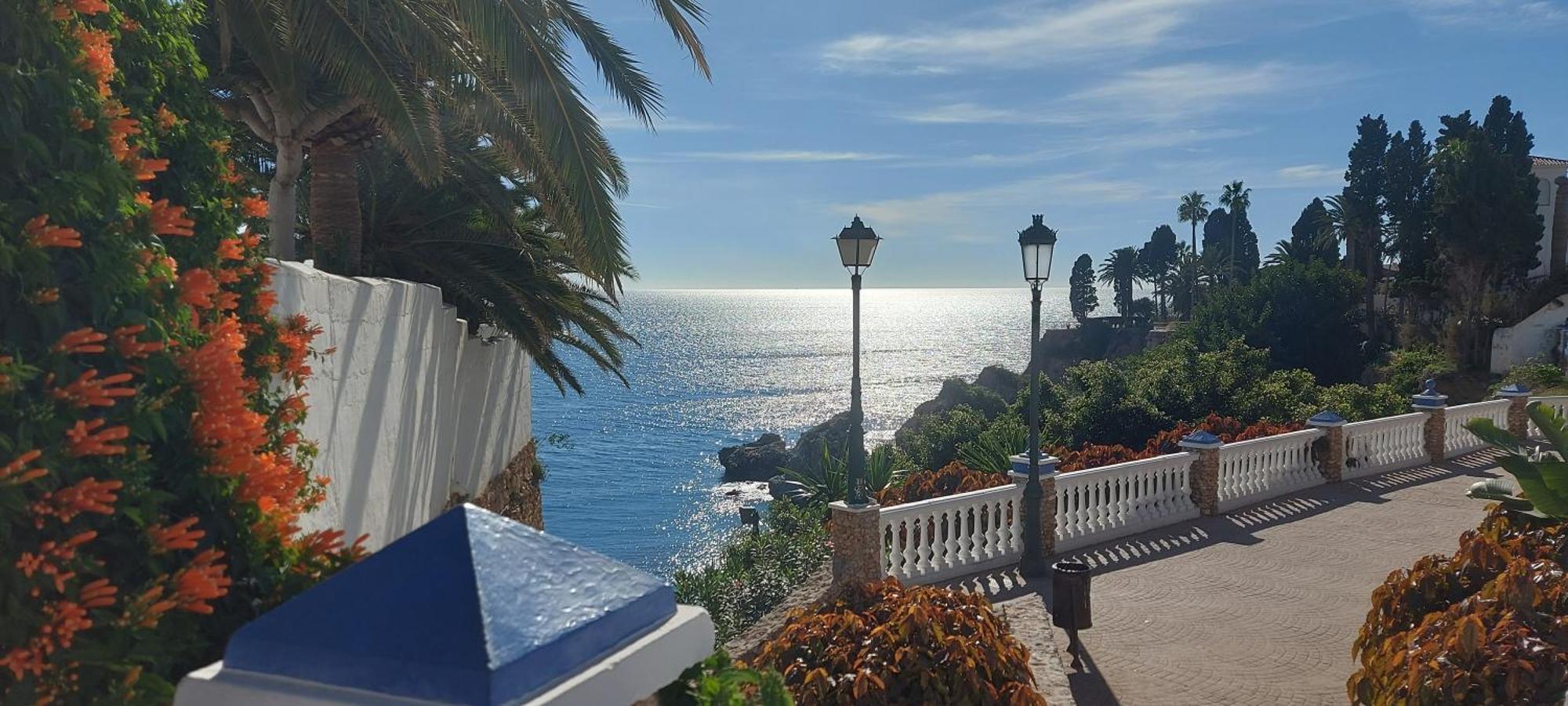 Ferienwohnung Spectacular Sea Views, 2 Bed,2 Bath Nerja Exterior foto